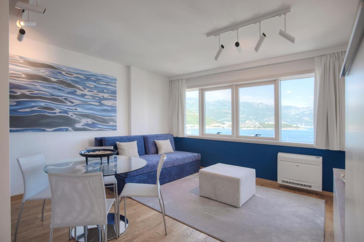 בודווה Fontana Seafront Residences מראה חיצוני תמונה